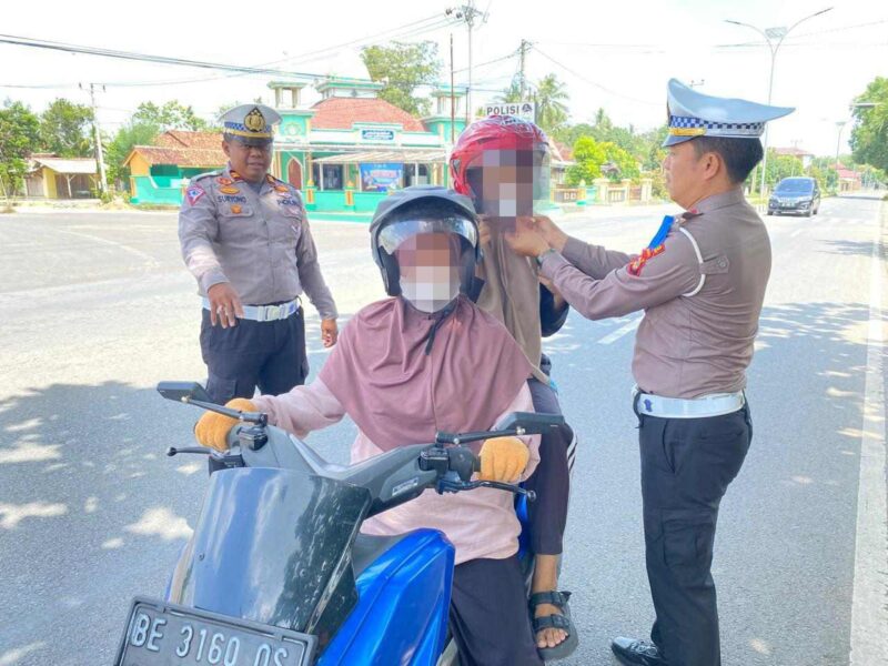 Operasi Zebra Krakatau 2024, Satlantas Polres Tubaba Lakukan pembagian leaflet, teguran tertulis dan penilangan kepada pelanggar Lalu lintas