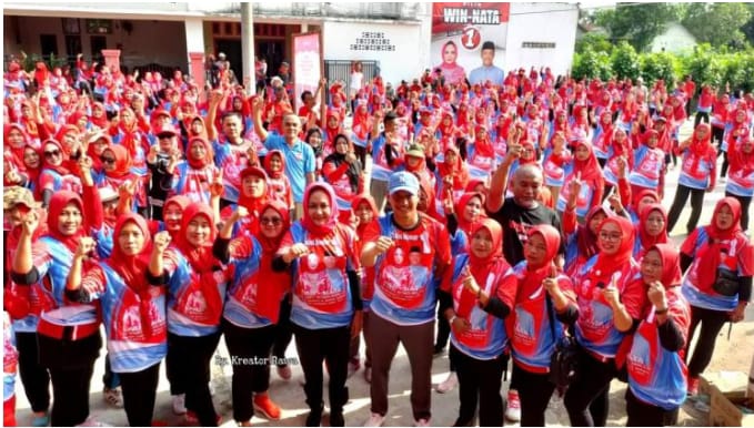 Ribuan Emak-emak Kampung Teladas dan Banjar Agung Dukung (Win-Nata ) Jadi Bupati dan Wakil Bupati Tulang Bawang Periode 2024-2029