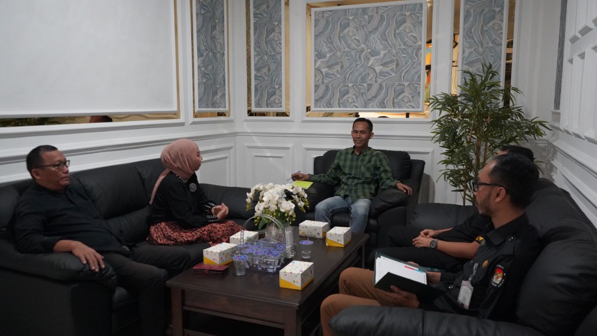 Silaturahmi PW IWO Lampung dengan KPU Provinsi Lampung: Membangun Sinergi untuk Pilkada Aman dan Damai
