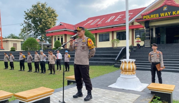 Apel Mingguan Waka Polres Way Kanan Ingatkan Anggotanya Untuk Tidak Main Judi Online.
