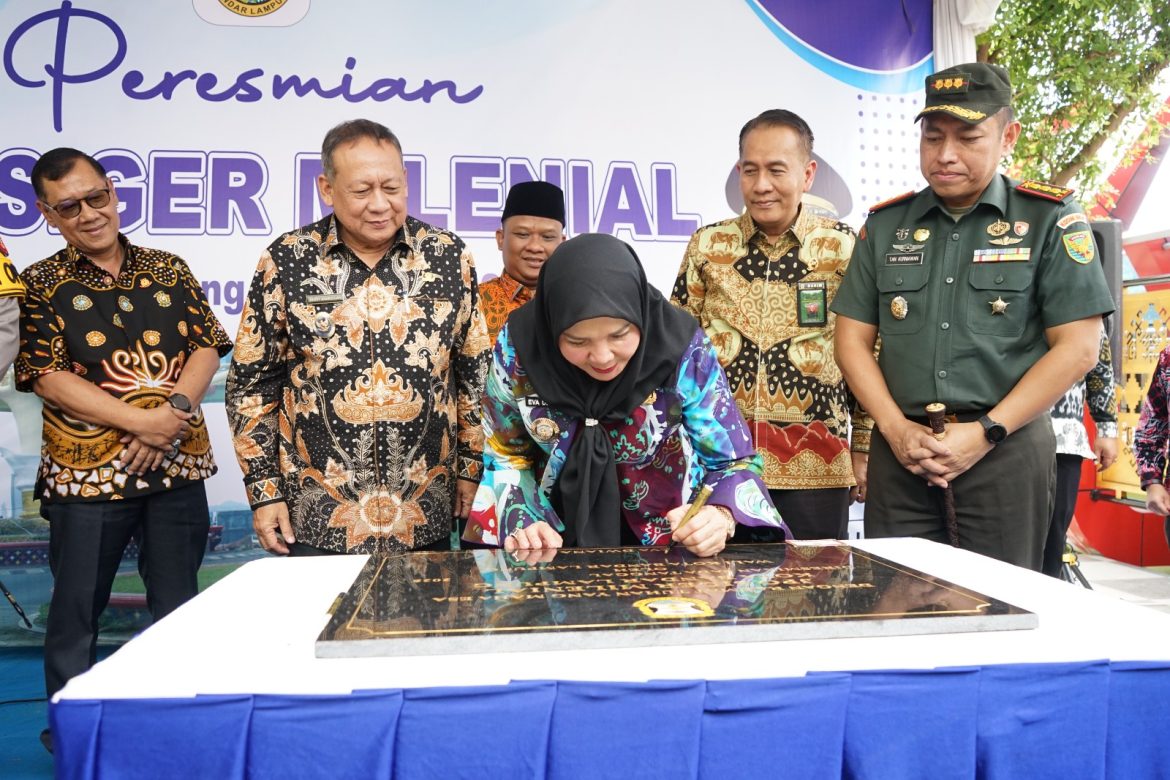 Pemkot Bandar Lampung Resmikan Jembatan Penyeberangan Orang (JPO) Siger Milenial