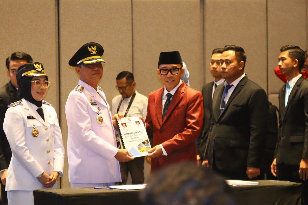 Serah Terima Jabatan Bupati dan Wakil Bupati Way Kanan
