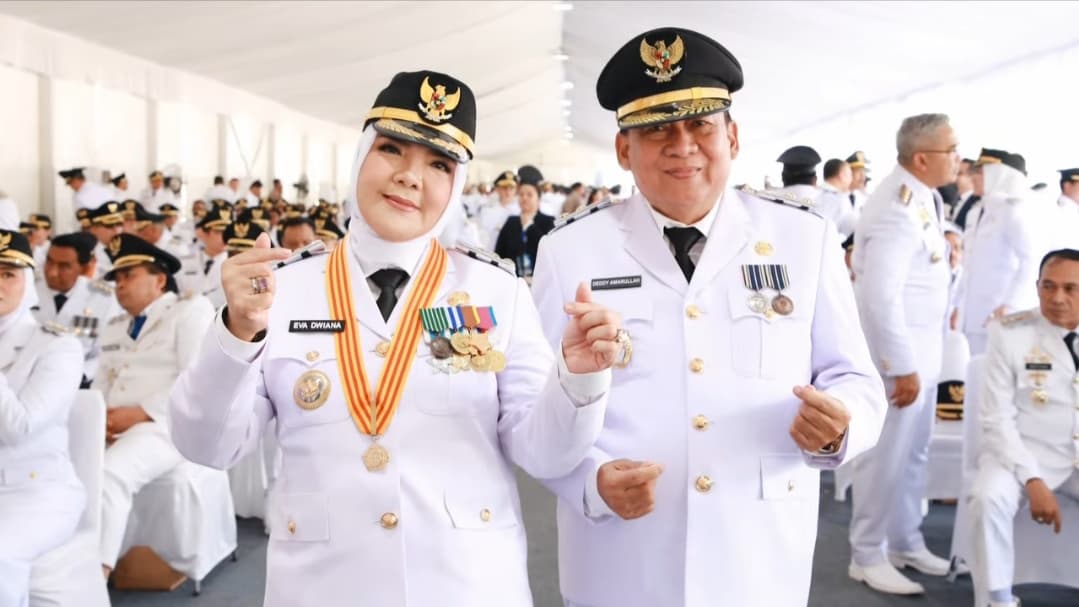 RMD Pimpin Langsung Sertijab Walikota Bandar LampungHj Eva Dwiana dan Drs Hi Deddy Amarullah