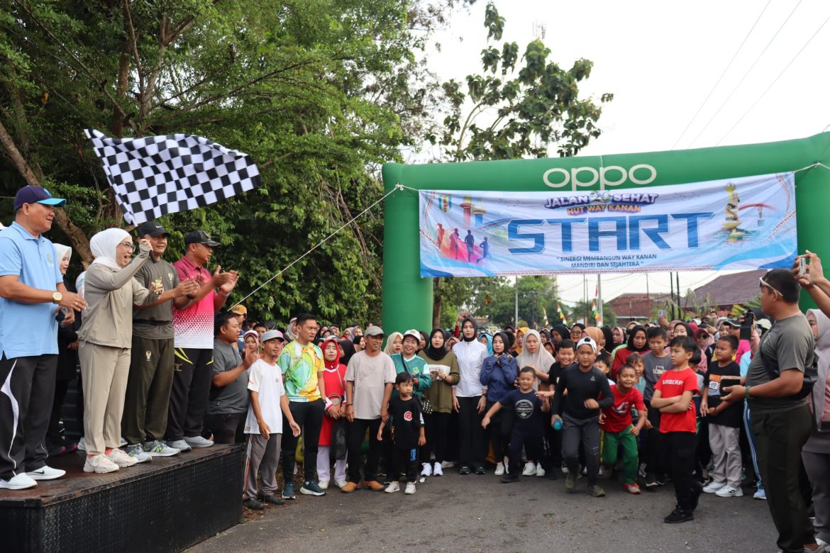 Peringati Hari Jadi Ke 26 Pemkab Way Kanan Gelar Jalan Sehat dan Bazar UMKM