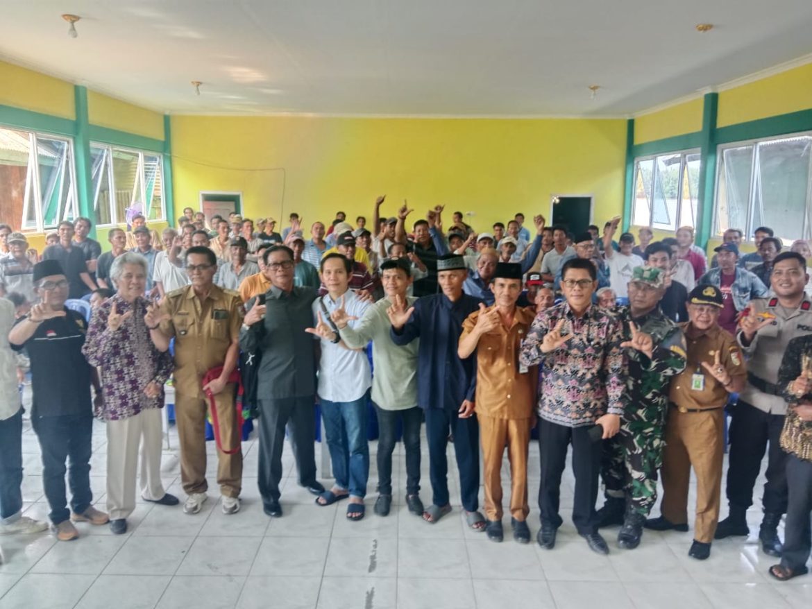 Kampung teladas melaksanakan rapat membahas tanah ulayat yang terletak di Exs DCD dan Exs register 47