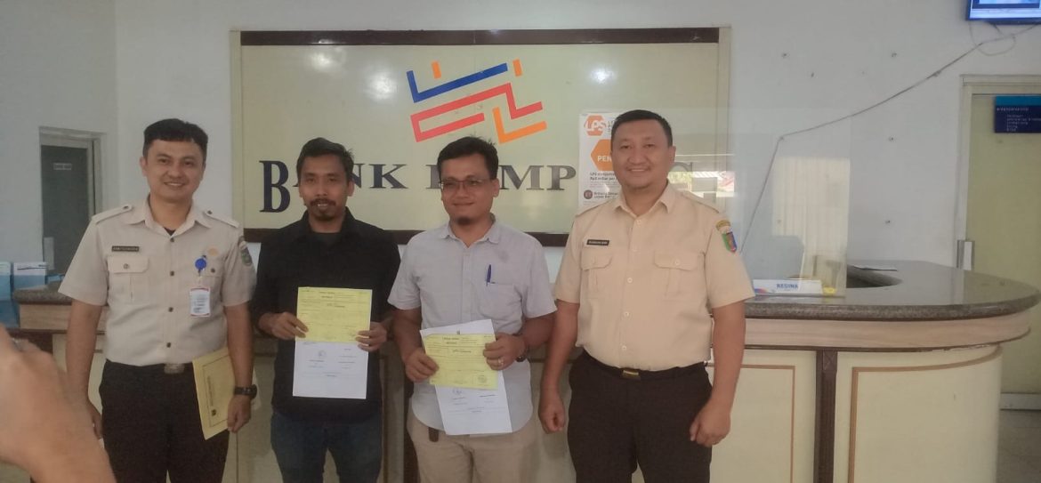 PT Sweet Indo Lampung dan PT Indo Lampung Perkasa Perusahaan Pertama Bayar Pajak Alat Berat di Tulang Bawang