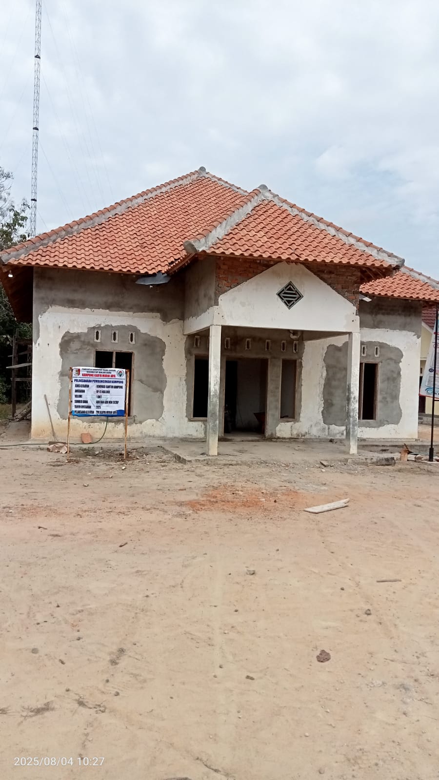 Demi Kenyamanan Pelayanan Kampung Karya Murni Jaya Tuba Rehab Gedung Kantor.